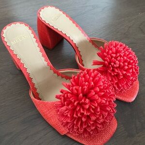 NWOB Antonio Melani Glora Raffia Pom Pom Sandals